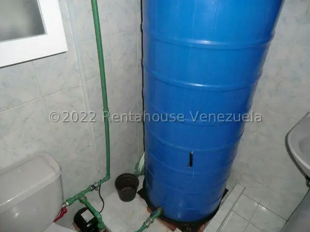 Comercial (Edificio) en Alquiler en Guatire, Miranda - 4