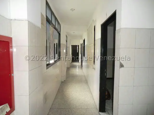 Comercial (Edificio) en Alquiler en Guatire, Miranda - 10