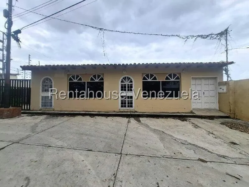 Comercial (Local Comercial) en Venta en Puertas Del Sol, Lara - 2