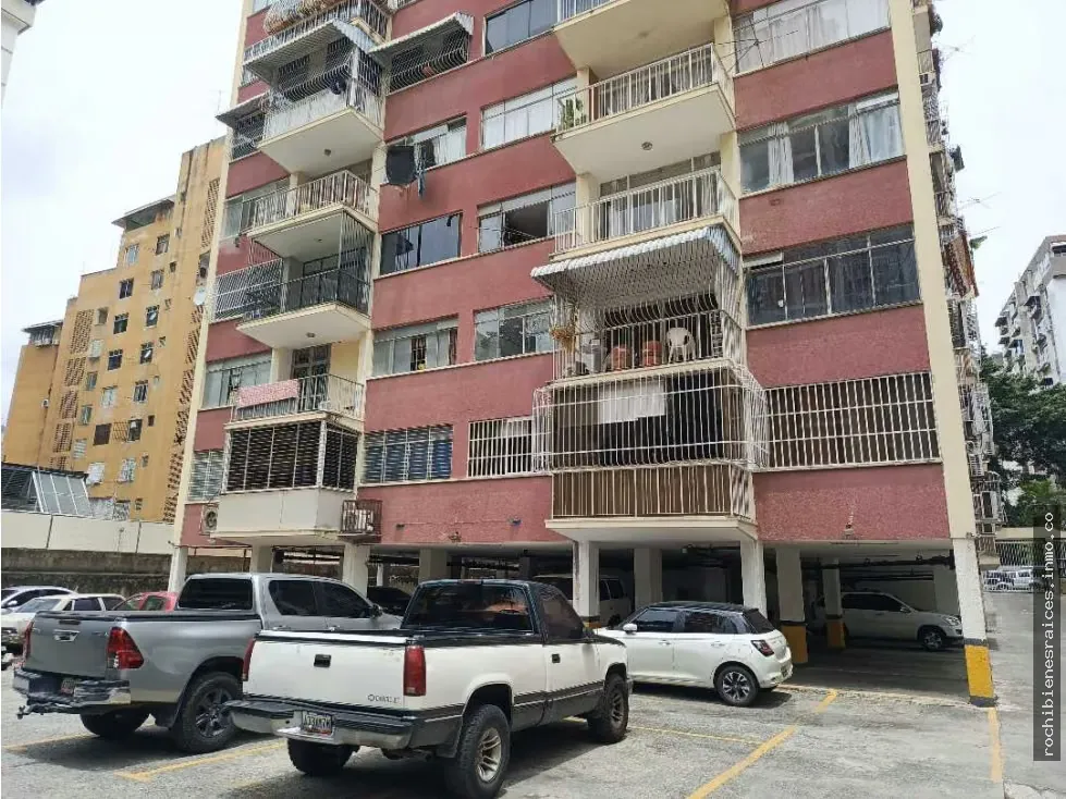 APARTAMENTO PH EN LOS PALOS GRANDES - 36