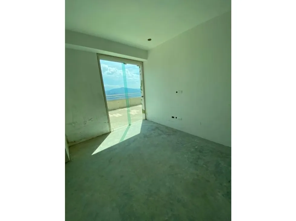 Vendo apartamento 120+40 m2 La Lagunita 3027 - 25