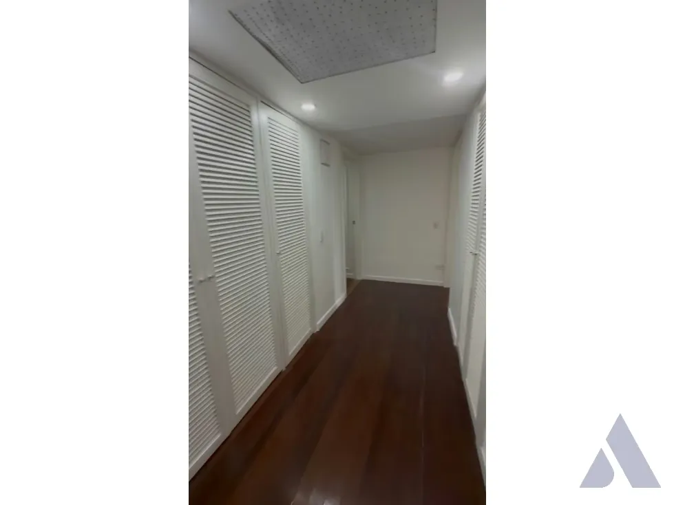 Vendo apartamento 230m2 Lomas de las Mercedes 4998 - 26