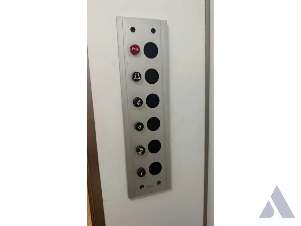 Vendo apartamento 230m2 Lomas de las Mercedes 4998 - 32