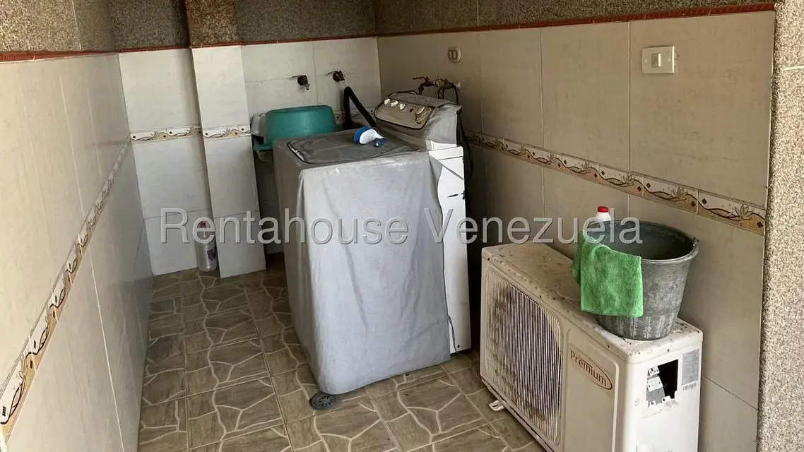 Casa (1 Nivel) en Venta en Ciudad Balneario Higuerote, Miranda - 34