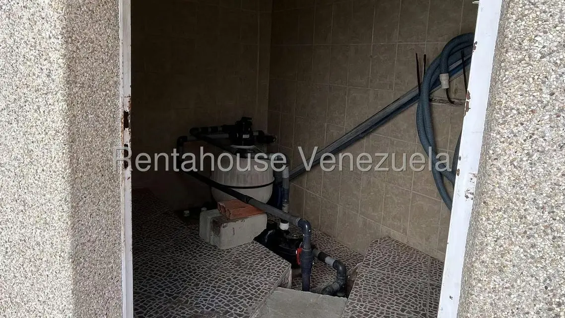 Casa (1 Nivel) en Venta en Ciudad Balneario Higuerote, Miranda - 35