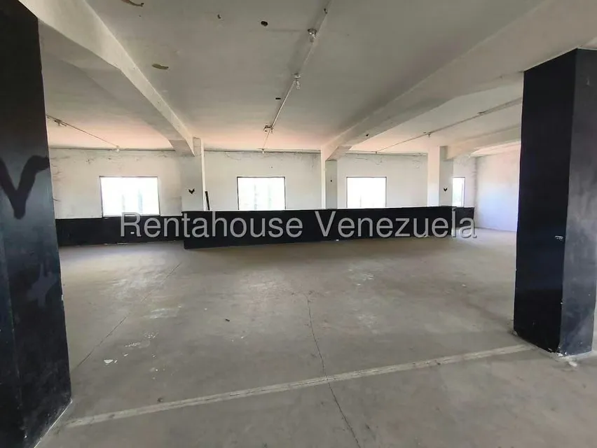 Local Comercial en Alquiler en Las Dos Lagunas, Miranda - 15