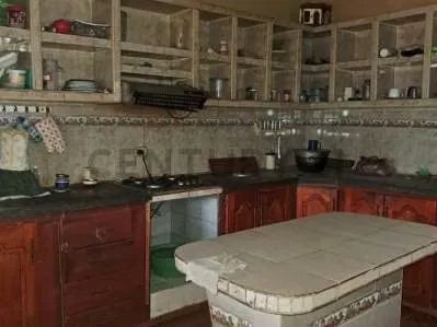 Amplia casa en venta en LA Florida 2, Anaco - 2