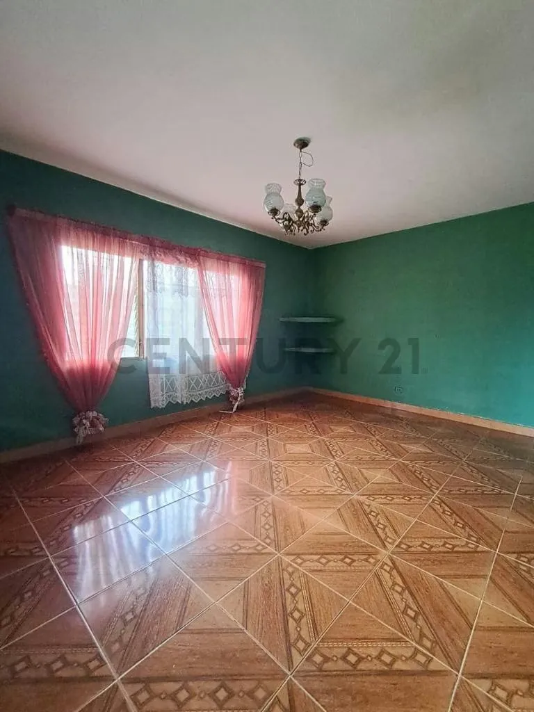 Amplia casa en venta en LA Florida 2, Anaco - 4