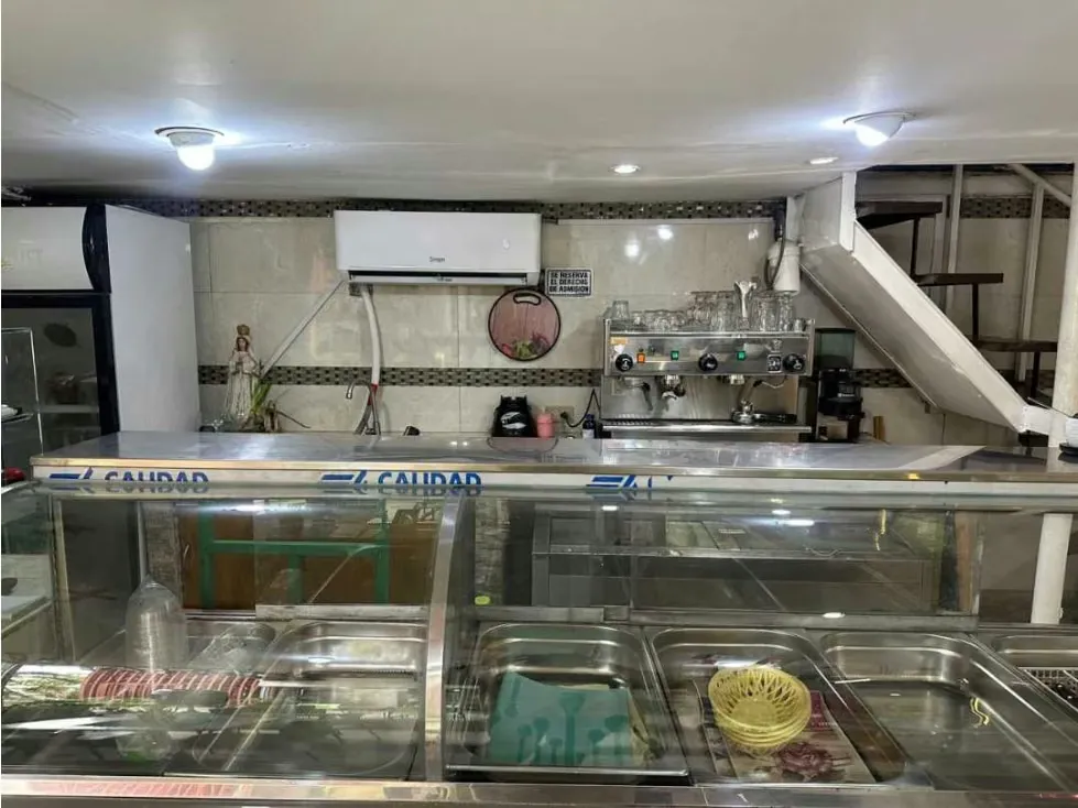 Vendo local/fondo restaurante 27m2 San Martin 8173 - 3