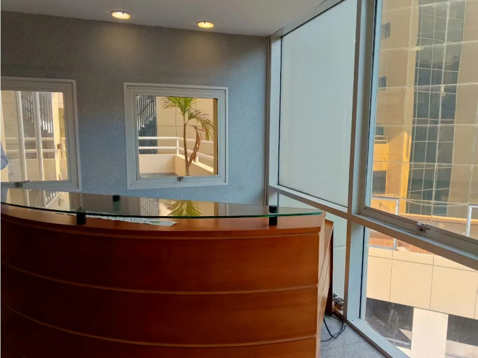 EDIFICIO EN LAS MERCEDES DE 4170,30 M2 ,9 PISOS Y MAS DE 30 P/E - 2