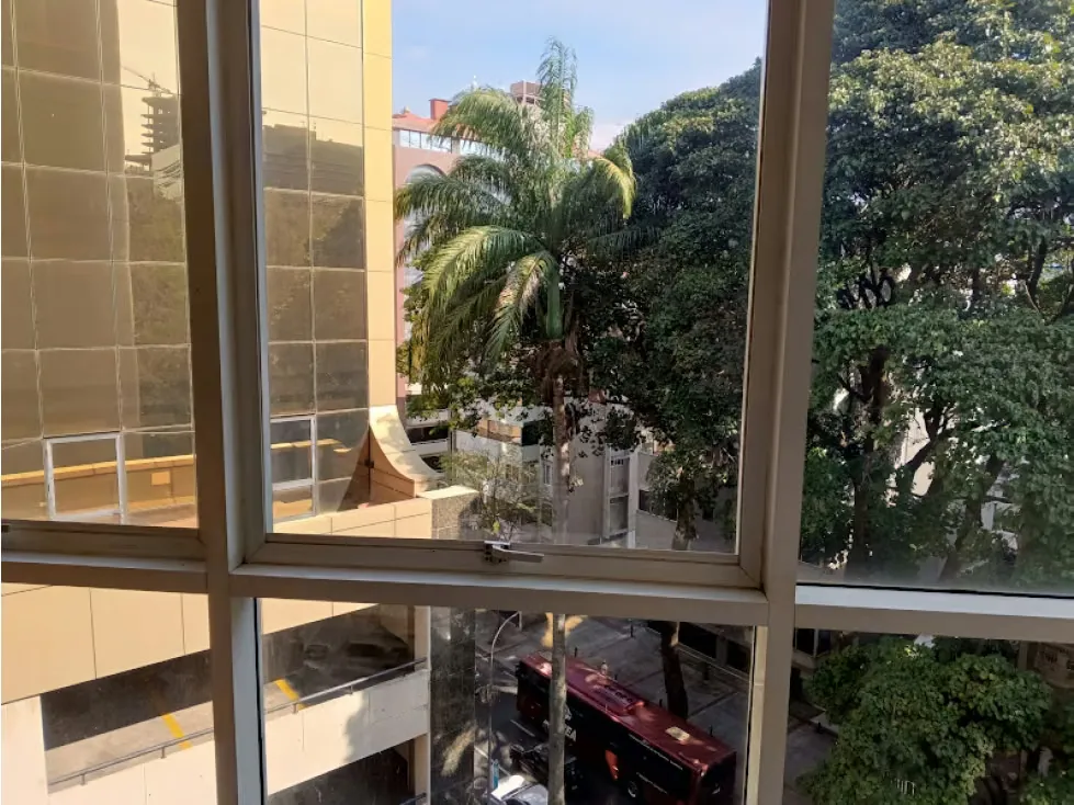 EDIFICIO EN LAS MERCEDES DE 4170,30 M2 ,9 PISOS Y MAS DE 30 P/E - 20