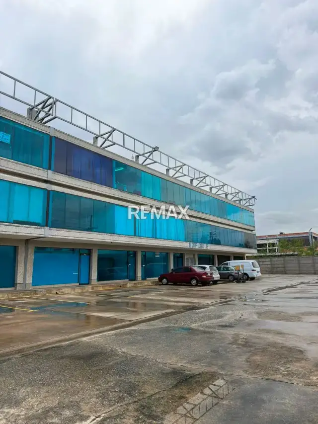 Venta de Excelente Oficina ubicada en Aerocentro Valencia