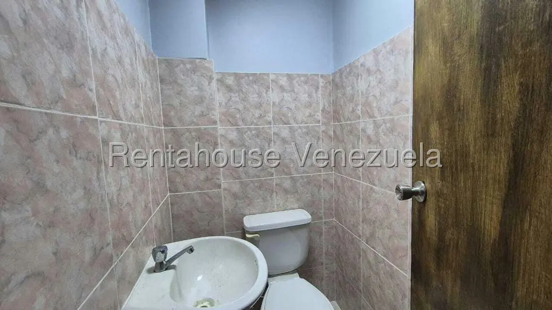 Oficina en Alquiler en Zona Oeste, Lara - 11
