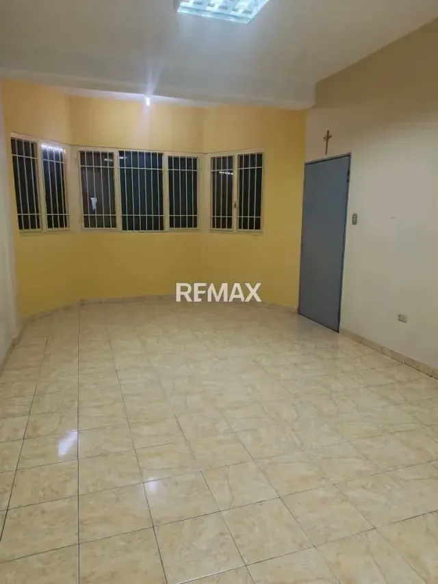 Oficina en Alquiler Av. Andres Bello, entre Av. Venezuela y carrera 25 - Zona Centro - Barquisimeto - 2