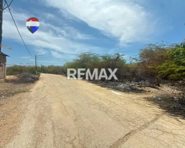 EN VENTA EXTENSO TERRENO EN LOS GOMEZ - 4