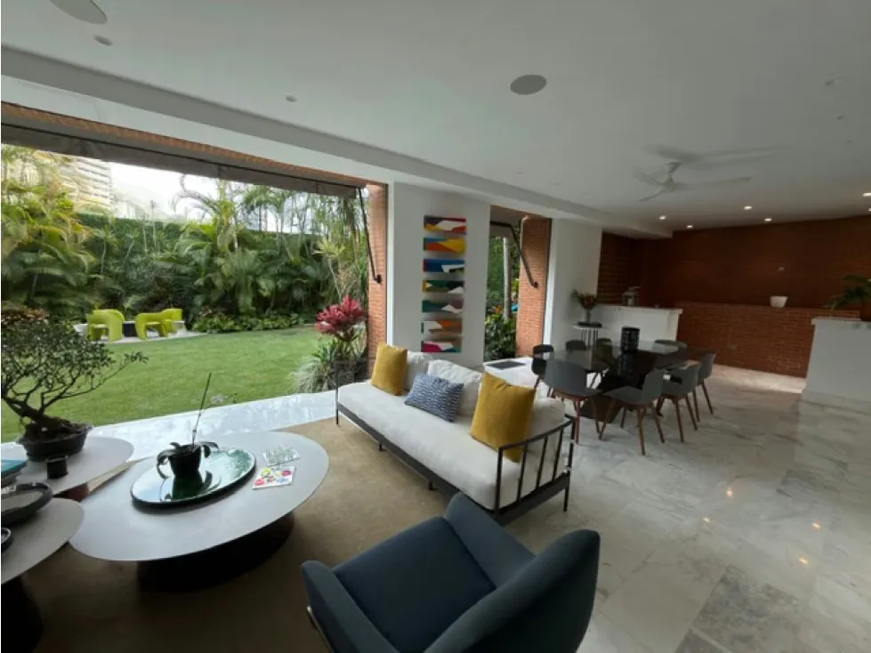 Ofrezco en VENTA maravillosa Planta Baja en Altamira Norte- 5h+2s / 5p - 3
