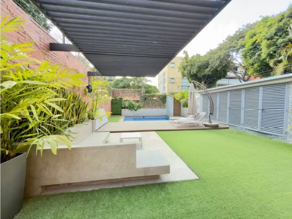 Ofrezco en VENTA maravillosa Planta Baja en Altamira Norte- 5h+2s / 5p - 5
