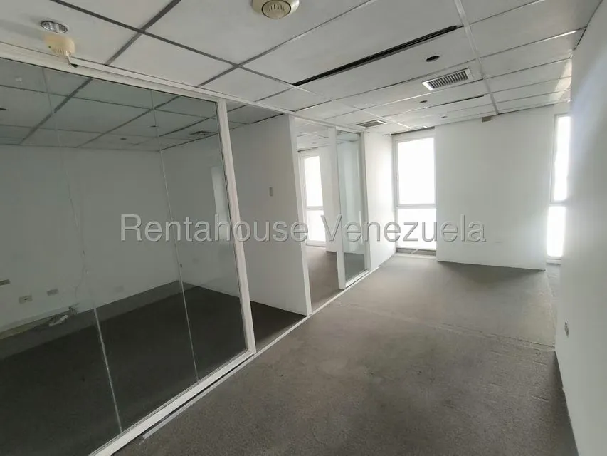 Oficina en Venta en Los Palos Grandes, Distrito Metropolitano - 14