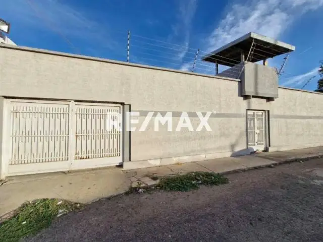Casa en Venta, Av. Ollarvides, Puerta Maraven.