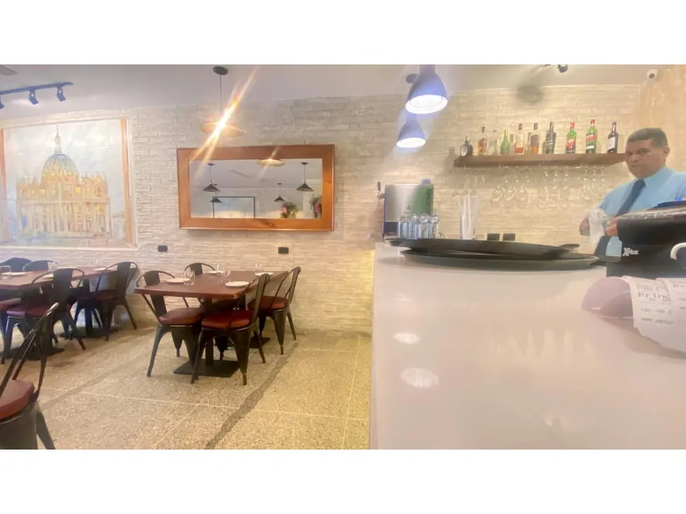 Vendo fondo de comercio restaurante 248m2 Plaza Altamira 8865 - 13