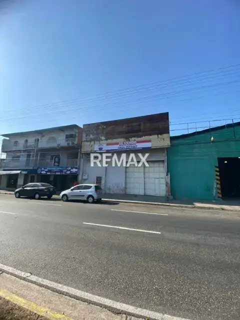Galpón ubicado en la Avenida Aragua
