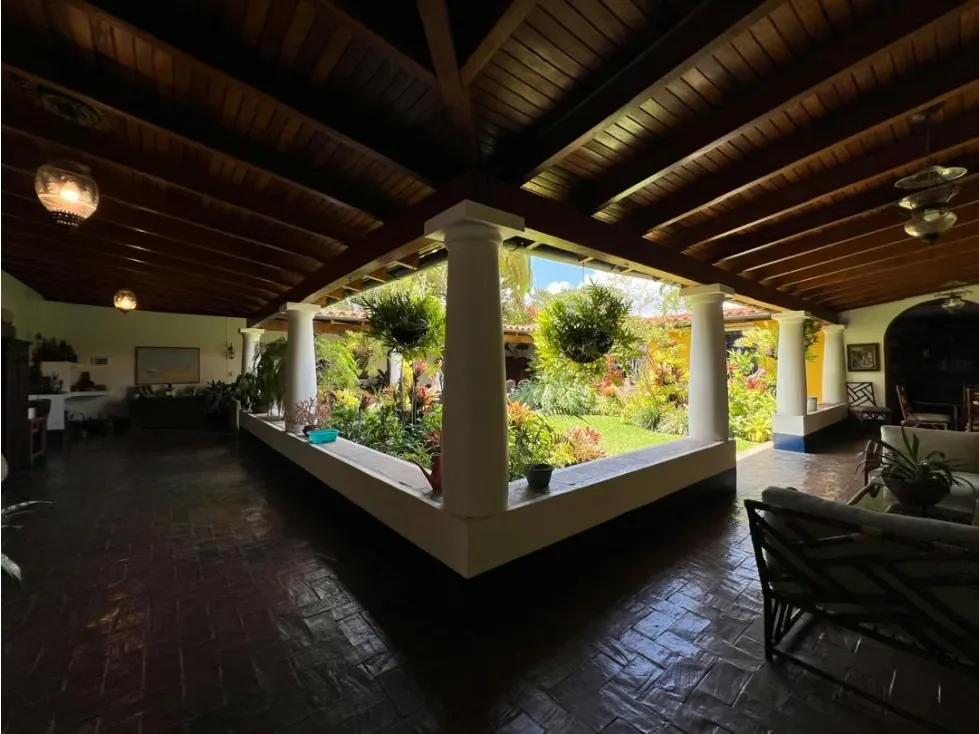 Se vende Casa 1.000m² 5h+s/4b+s/5p Los Chorros - 2