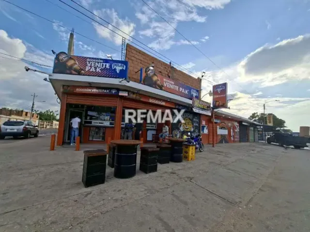 MINI CENTRO COMERCIAL