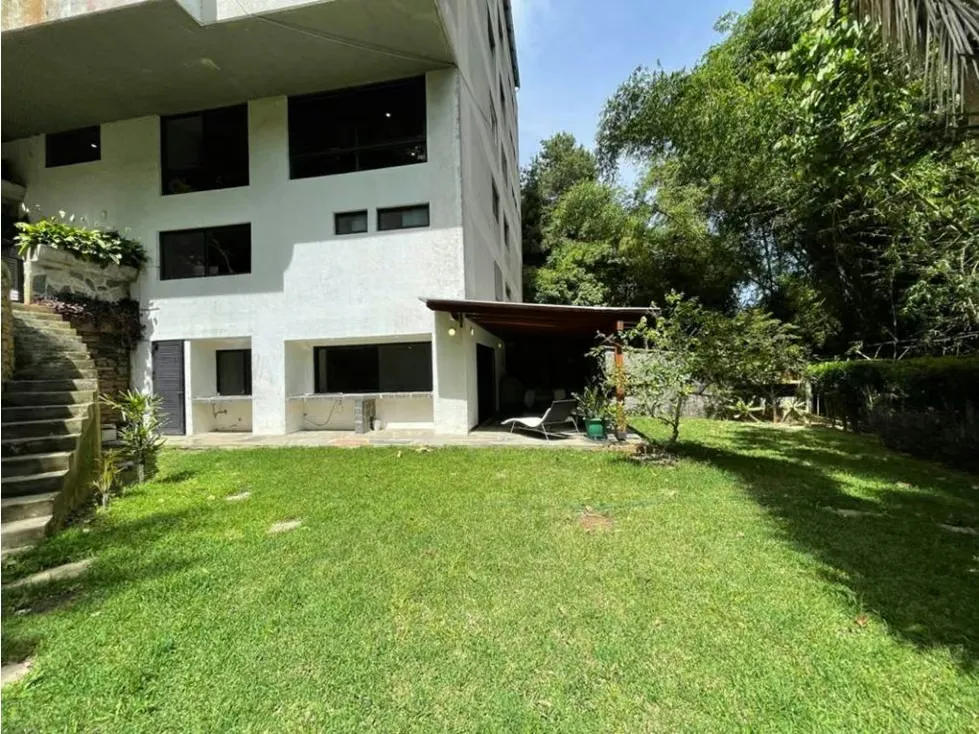 Se vende apto PB 400m² 3h+s/3b+s∕2p en Alto Hatillo