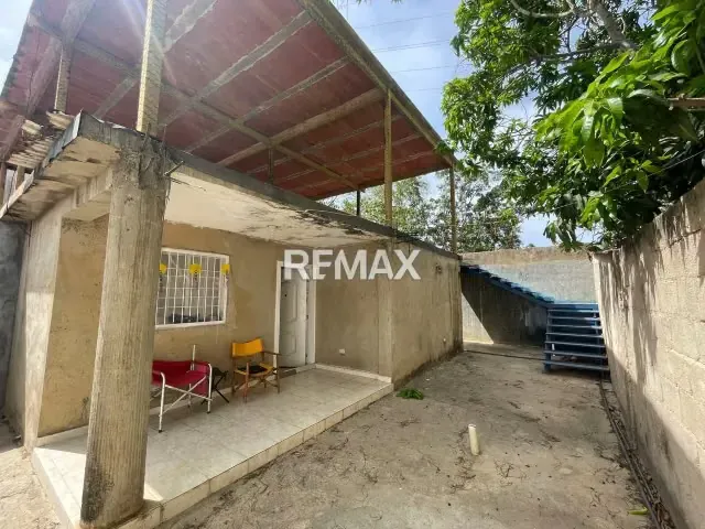 EN VENTA ACOGEDORA CASA EN SENTOR GUATAMARE, AVENIDA 31 DE JULIO, ISLA DE MARGARITA