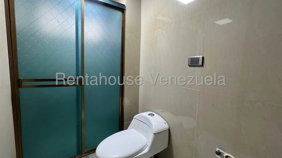 Apartamento (1 Nivel) en Venta en Circunvalacion Dos, Zulia - 12