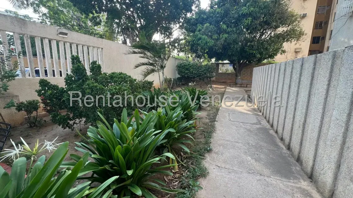 Apartamento (1 Nivel) en Venta en Circunvalacion Dos, Zulia - 17