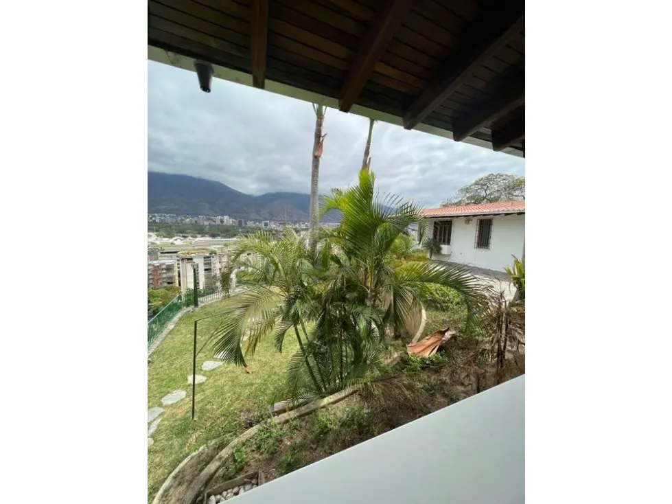 Se vende casa 1.000m2 Lomas de Chuao 4359