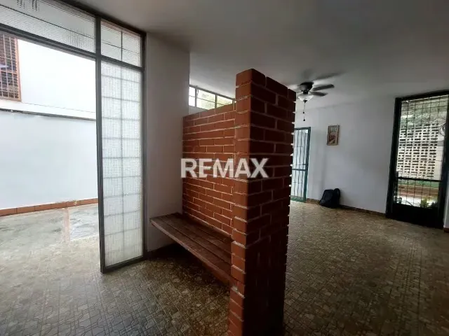 QUINTA 178.62 MTS EN LA TRINIDAD - VENTA - 11