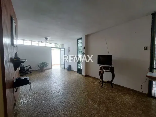 QUINTA 178.62 MTS EN LA TRINIDAD - VENTA - 3