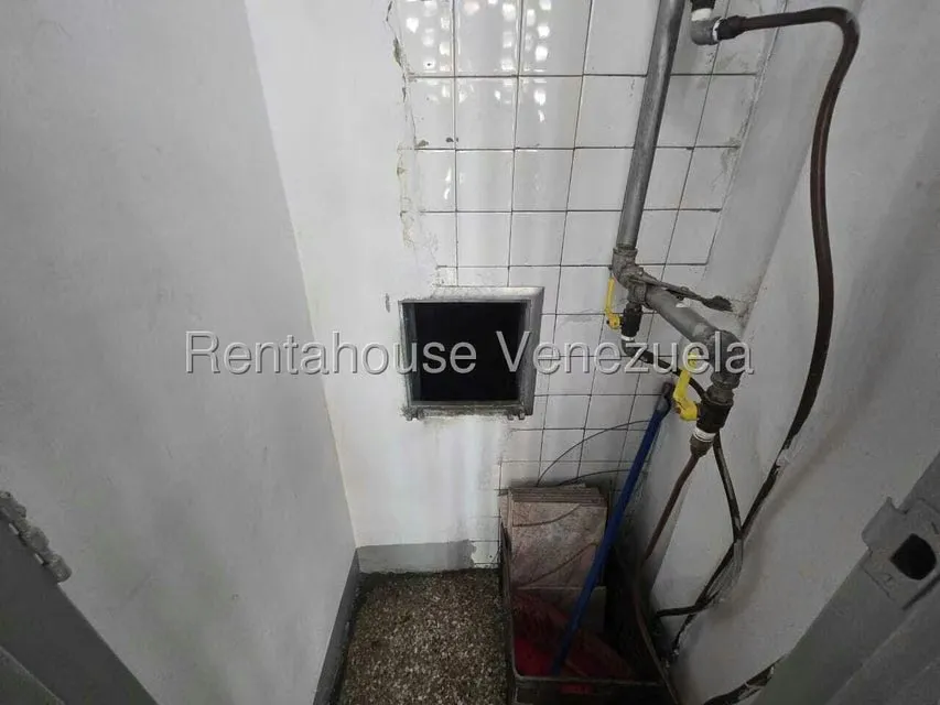 Apartamento (1 Nivel) en Venta en Parroquia La Candelaria, Distrito Metropolitano - 14