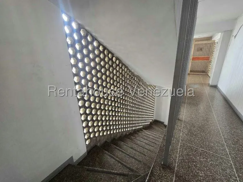 Apartamento (1 Nivel) en Venta en Parroquia La Candelaria, Distrito Metropolitano - 16