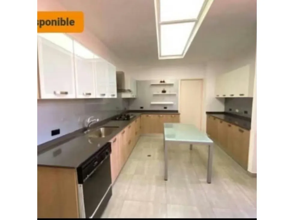 Vendo PH triplex 450m2 Los Samanes 6422 - 3