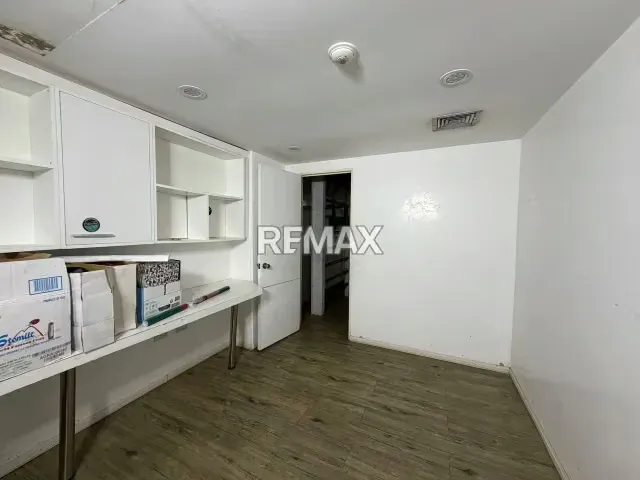 Alquiler de local comercial 229m², en La Lagunita - 17