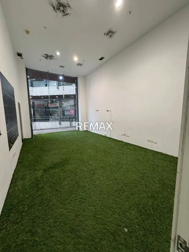 Alquiler de local comercial 229m², en La Lagunita - 10