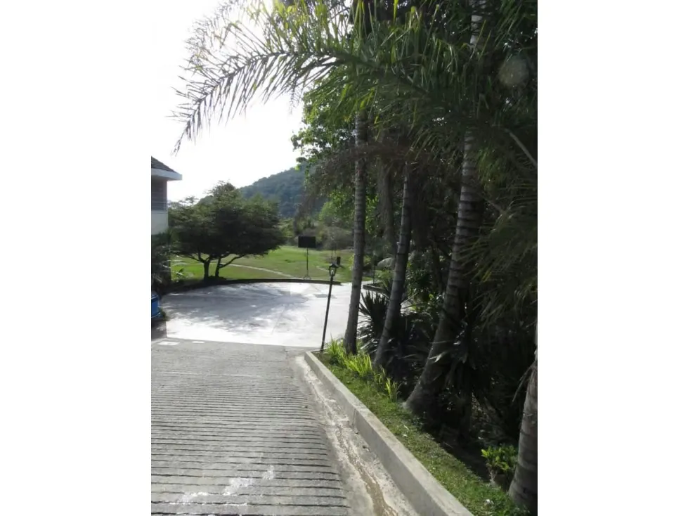 Se vende casa 817m2 4h+s/5b/4p Los Guayabitos 3725 - 25