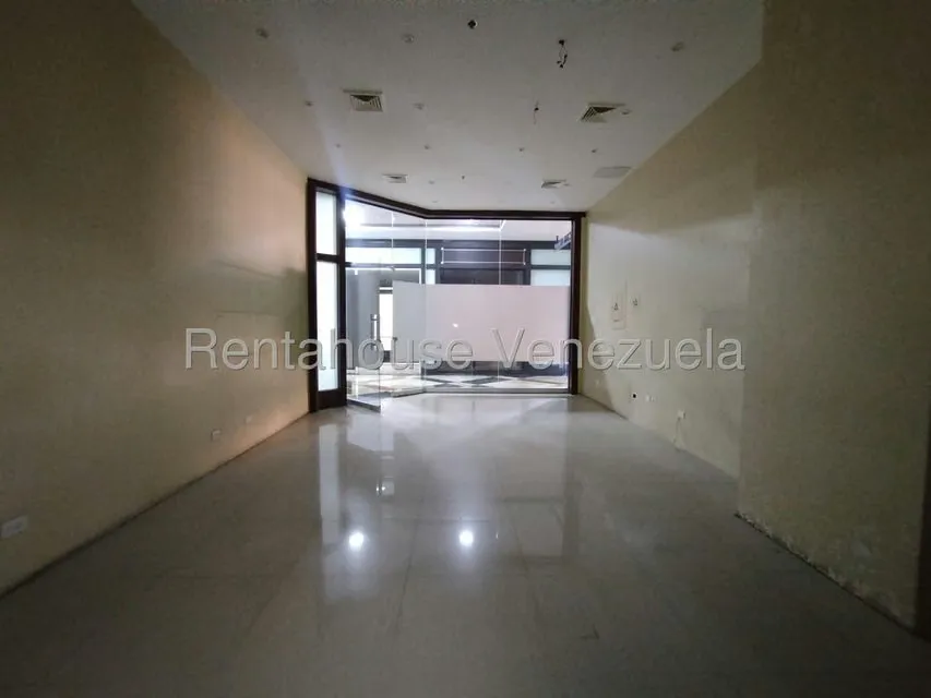 Local Comercial en Alquiler en Los Naranjos del Cafetal, Distrito Metropolitano - 9