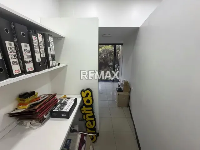 LOCAL COMERCIAL C C STA FE 46MTS - 11