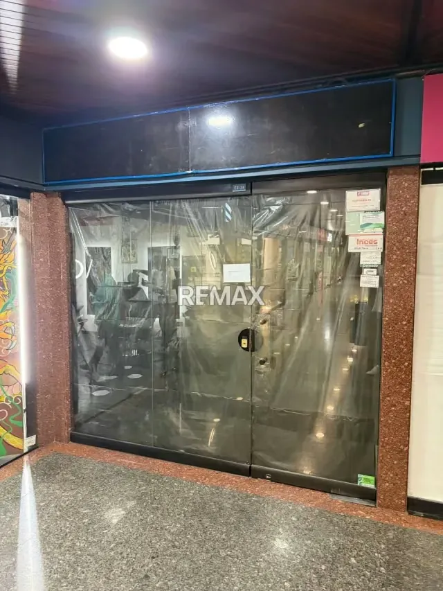 LOCAL COMERCIAL C C STA FE 46MTS - 3