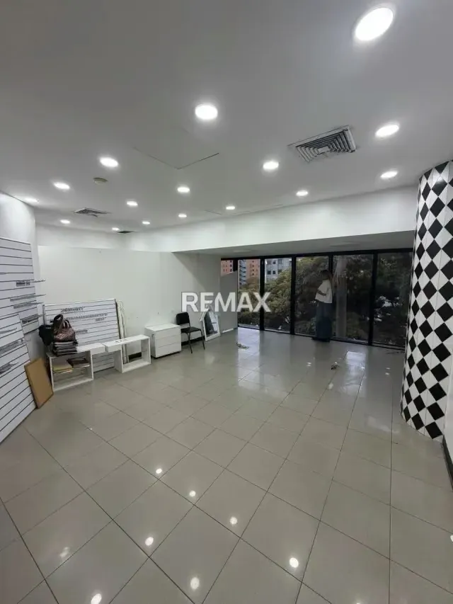 LOCAL COMERCIAL C C STA FE 46MTS - 5