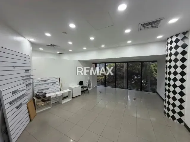 LOCAL COMERCIAL C C STA FE 46MTS - 6
