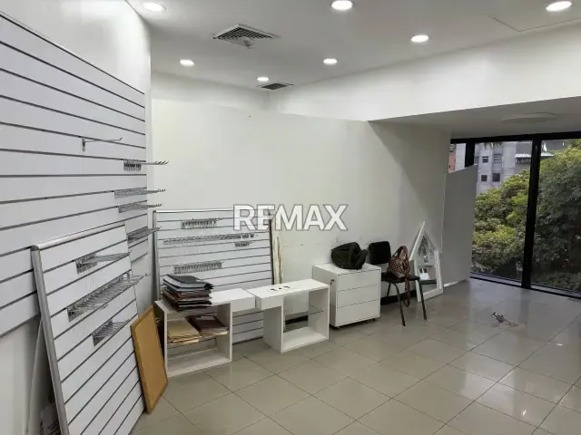 LOCAL COMERCIAL C C STA FE 46MTS - 9