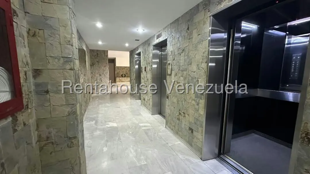 Apartamento (1 Nivel) en Venta en Altamira, Distrito Metropolitano - 50