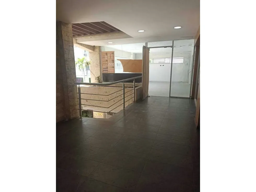 Se alquila Local 210m2 Altamira 4518 - 3