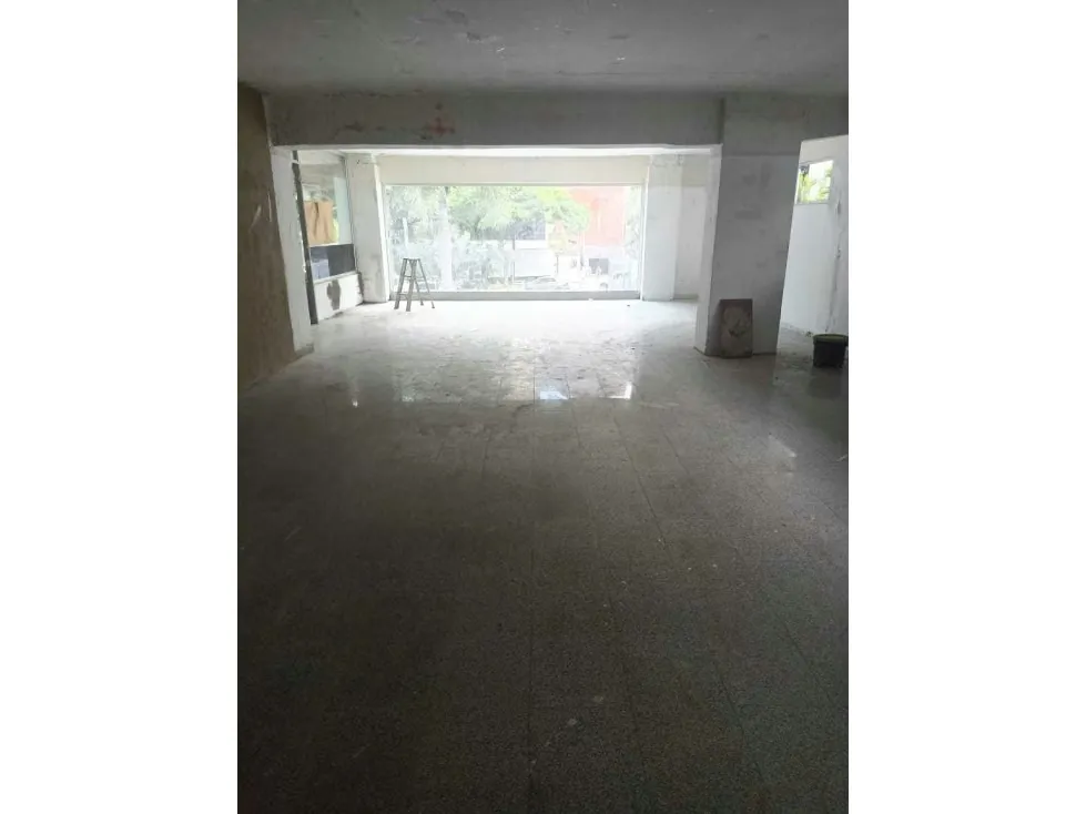 Se alquila Local 210m2 Altamira 4518 - 6