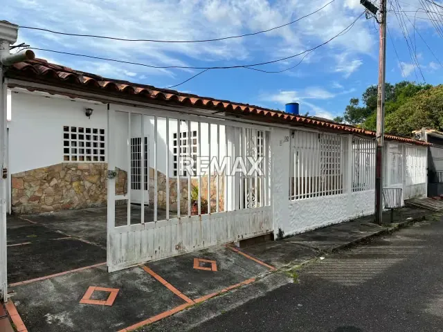 CASA EN VENTA - 4